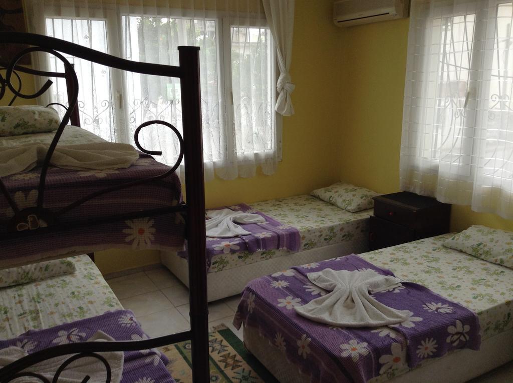 Nur Pension Selçuk Szoba fotó